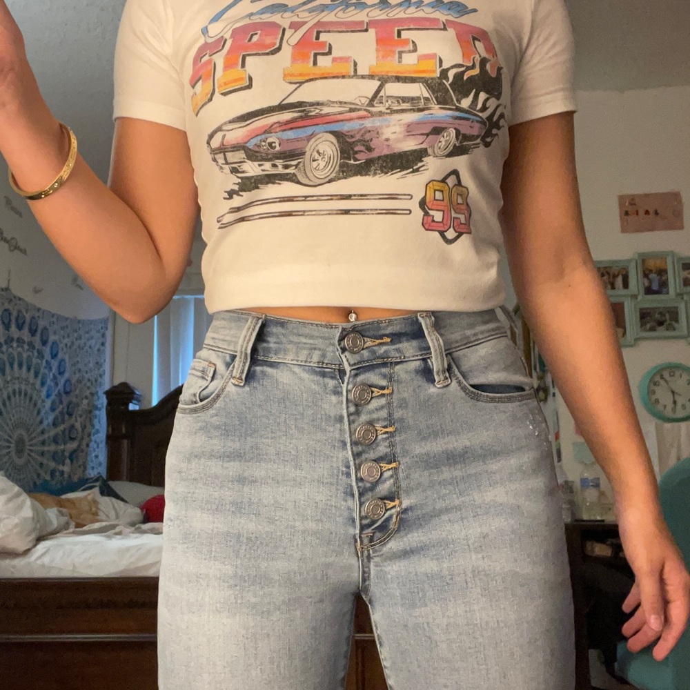 PACSUN HIGH RISE LIGHT WASH JEANS !